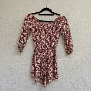Abercrombie Geometric Red Yellow Maroon Long Sleeve Romper Size X-Small